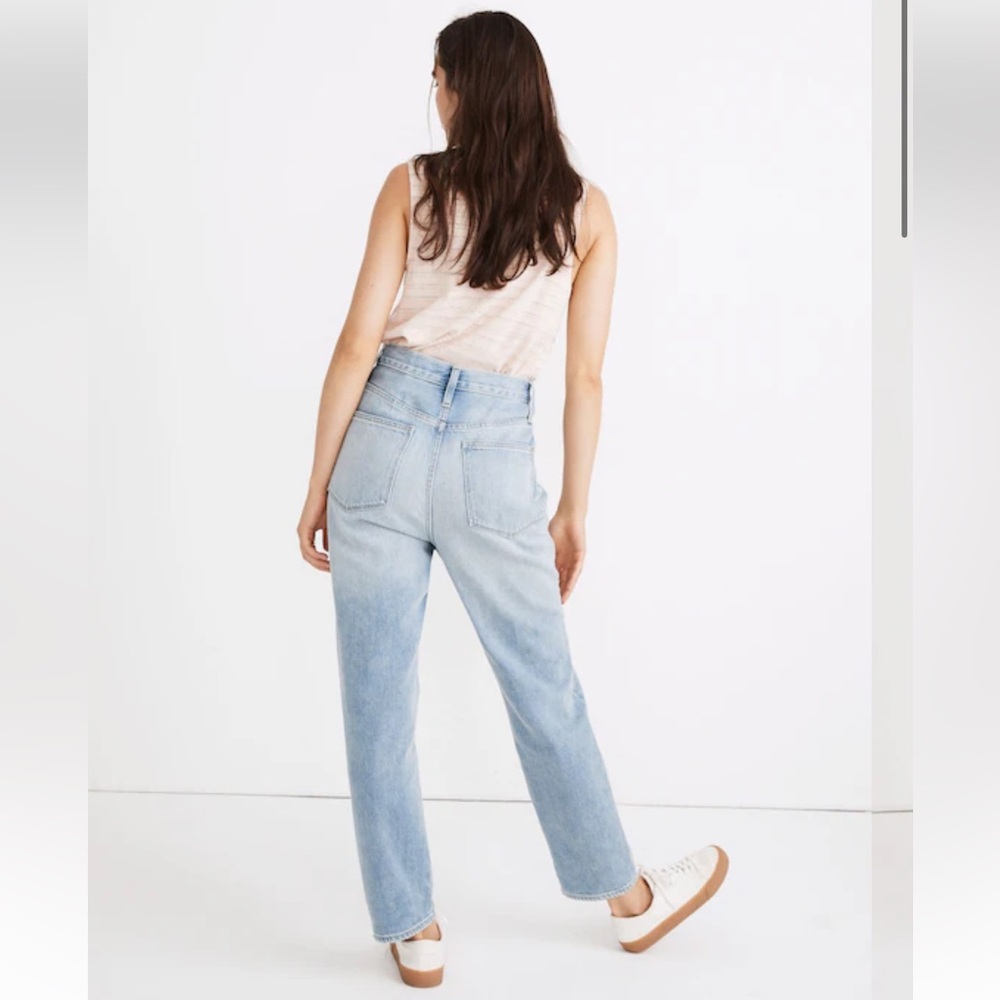 Madewell Mom Jean in Gilford Wash - Size 32 - Picture 2 of 7